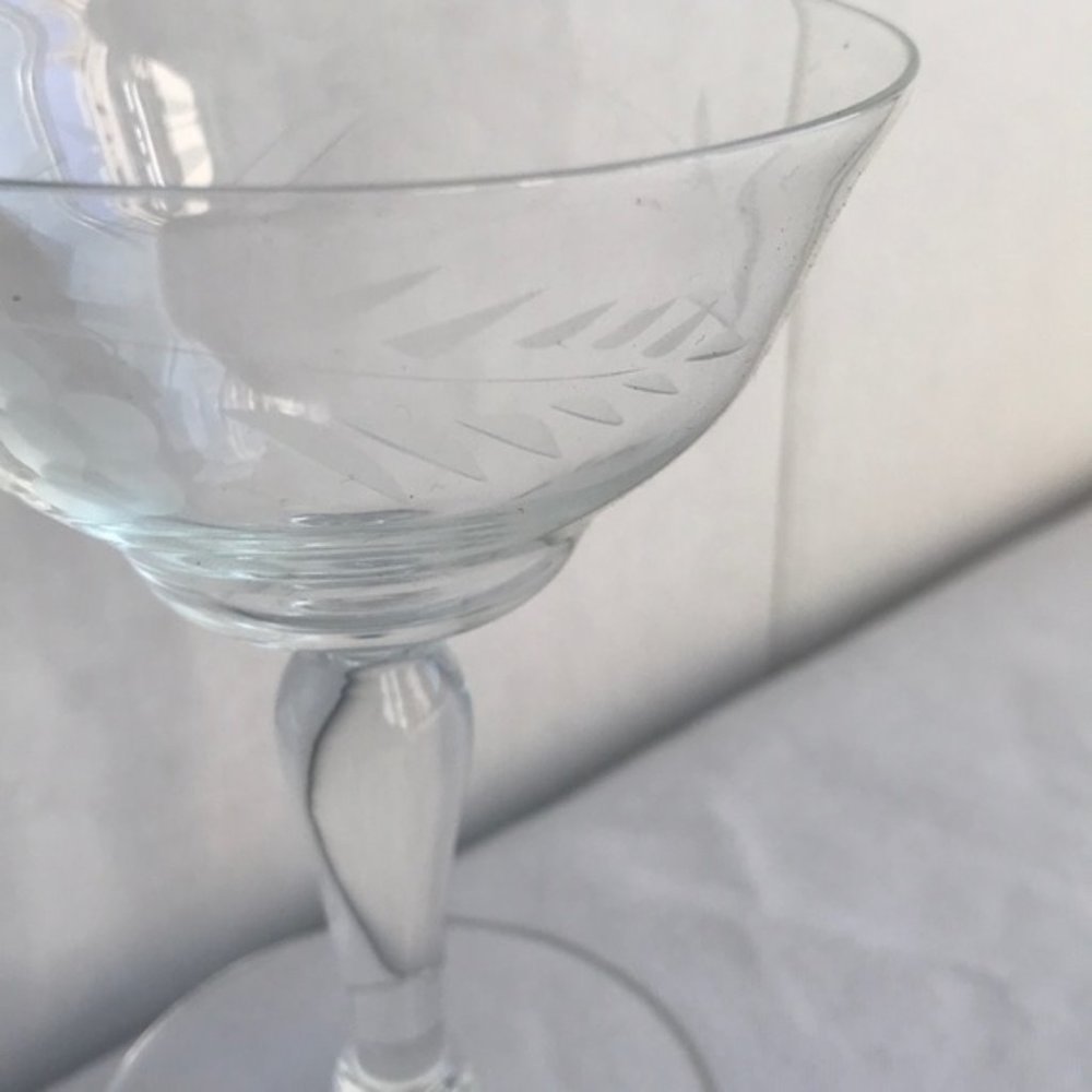 Vintage (3) etched crystal Rob Roy glasses - Picture 5 of 8